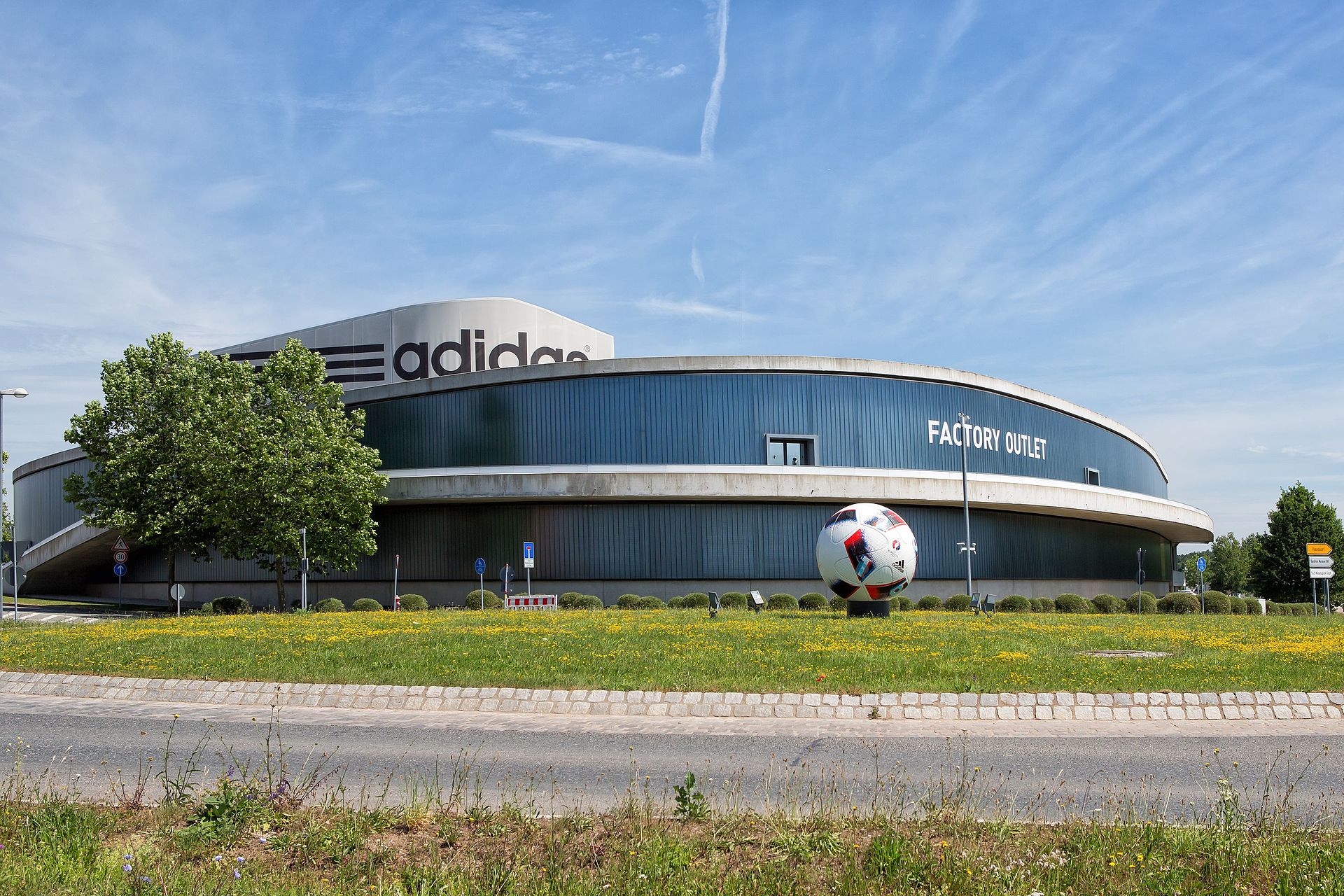 Adi Dassler adidas Sportschuhfabrik